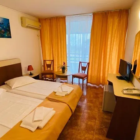 Hotel Cerna Saturn